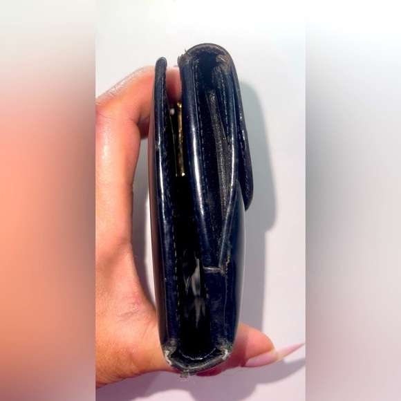 Gucci Wallet Unisex Patent Leather Double Snap Bifold with Gold G Clip Compact - Picture 7 of 10